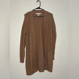 Knee length cardigan with pockets